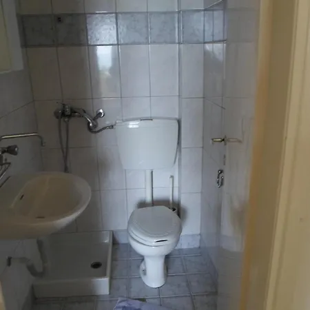 Piatsa Michalis Guest house 4*