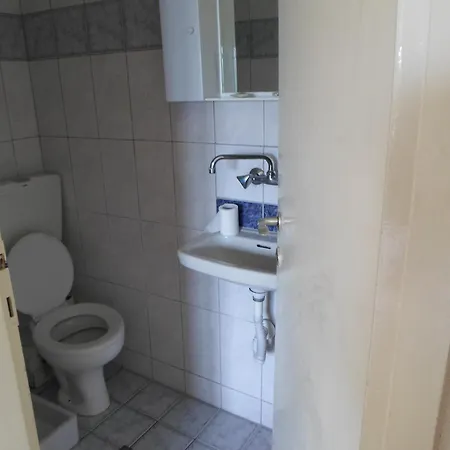 Piatsa Michalis Guest house Potos