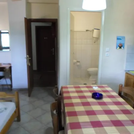 Guest house Piatsa Michalis 4*