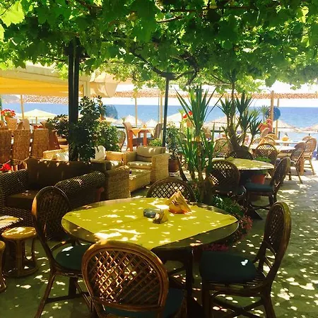 Piatsa Michalis Guest house 4*