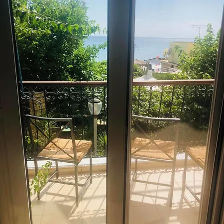 Guest house Piatsa Michalis