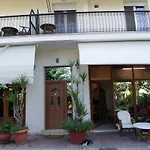 Piatsa Michalis ゲストハウス