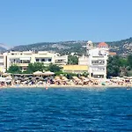 Piatsa Michalis Guest house 4*