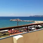 Guest house Piatsa Michalis Potos