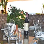 Piatsa Michalis Guest house Potos