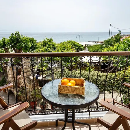 Guest house Piatsa Michalis *
