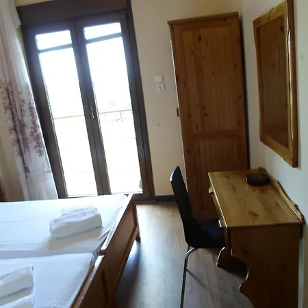 Piatsa Michalis Pensiune Potos