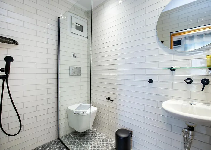 ゲストハウス Piatsa Michalis 4*