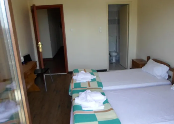 ゲストハウス Piatsa Michalis 4*